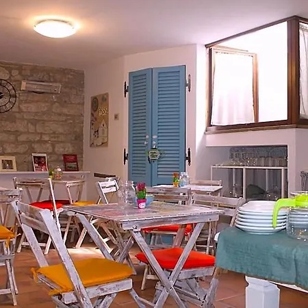Alter Ego Oda ve Kahvaltı Assisi