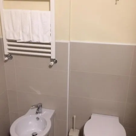 Bed & Breakfast Alter Ego